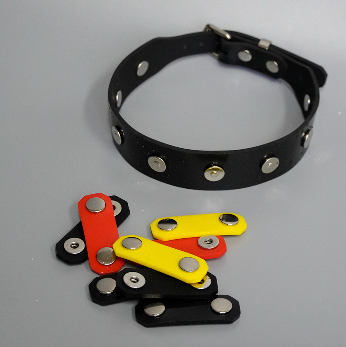 マグネットシリコンチョーカー