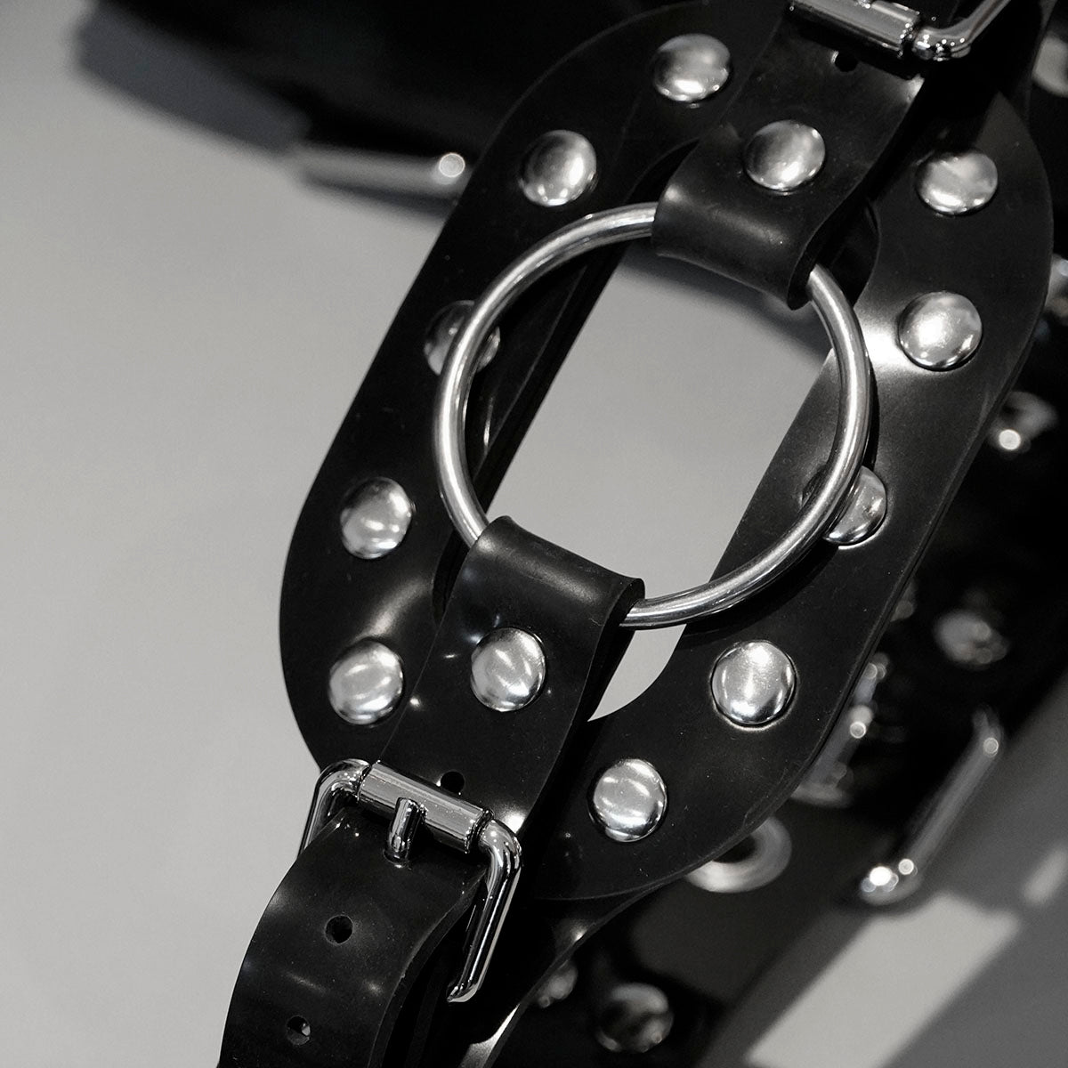 シリコン製ドッグテール固定ストラップ