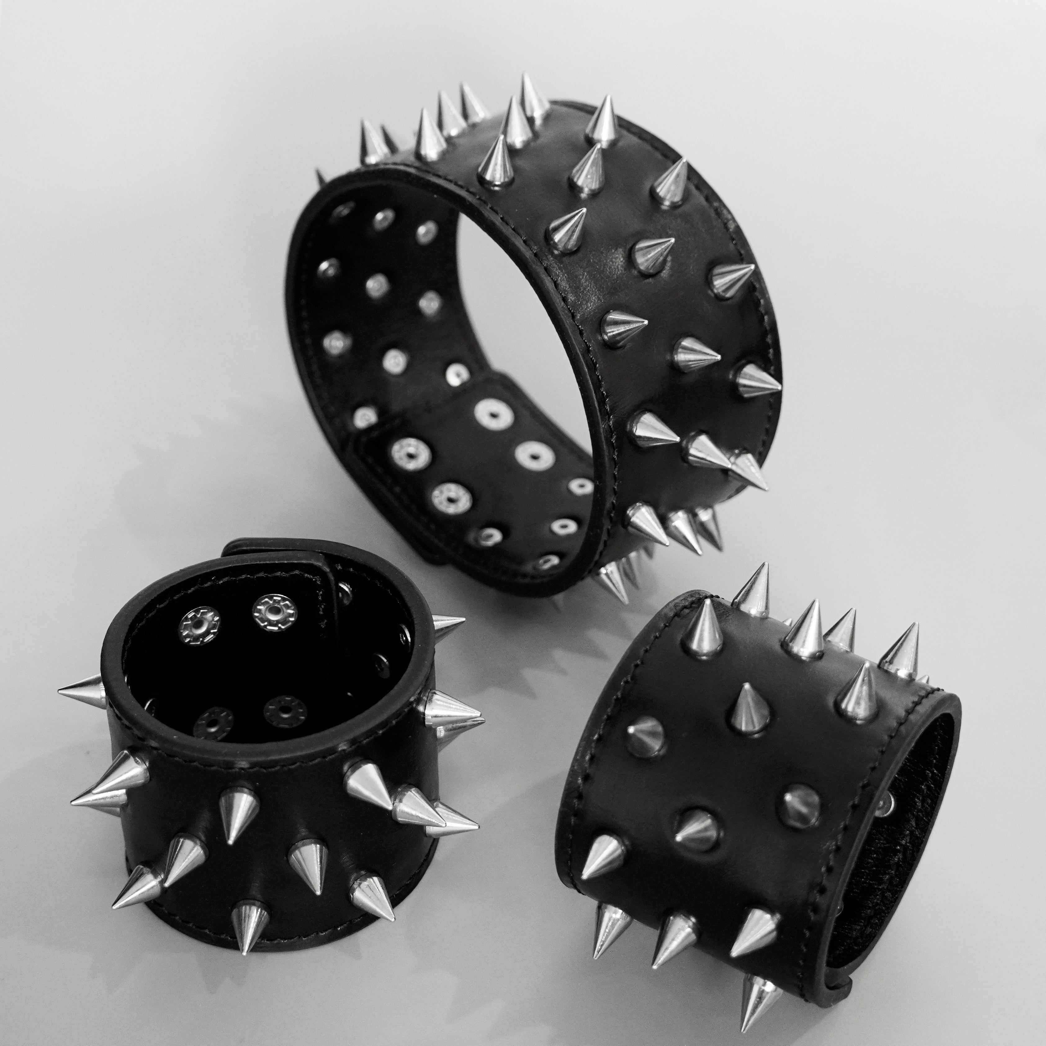 Tumbled Leather Spike Band